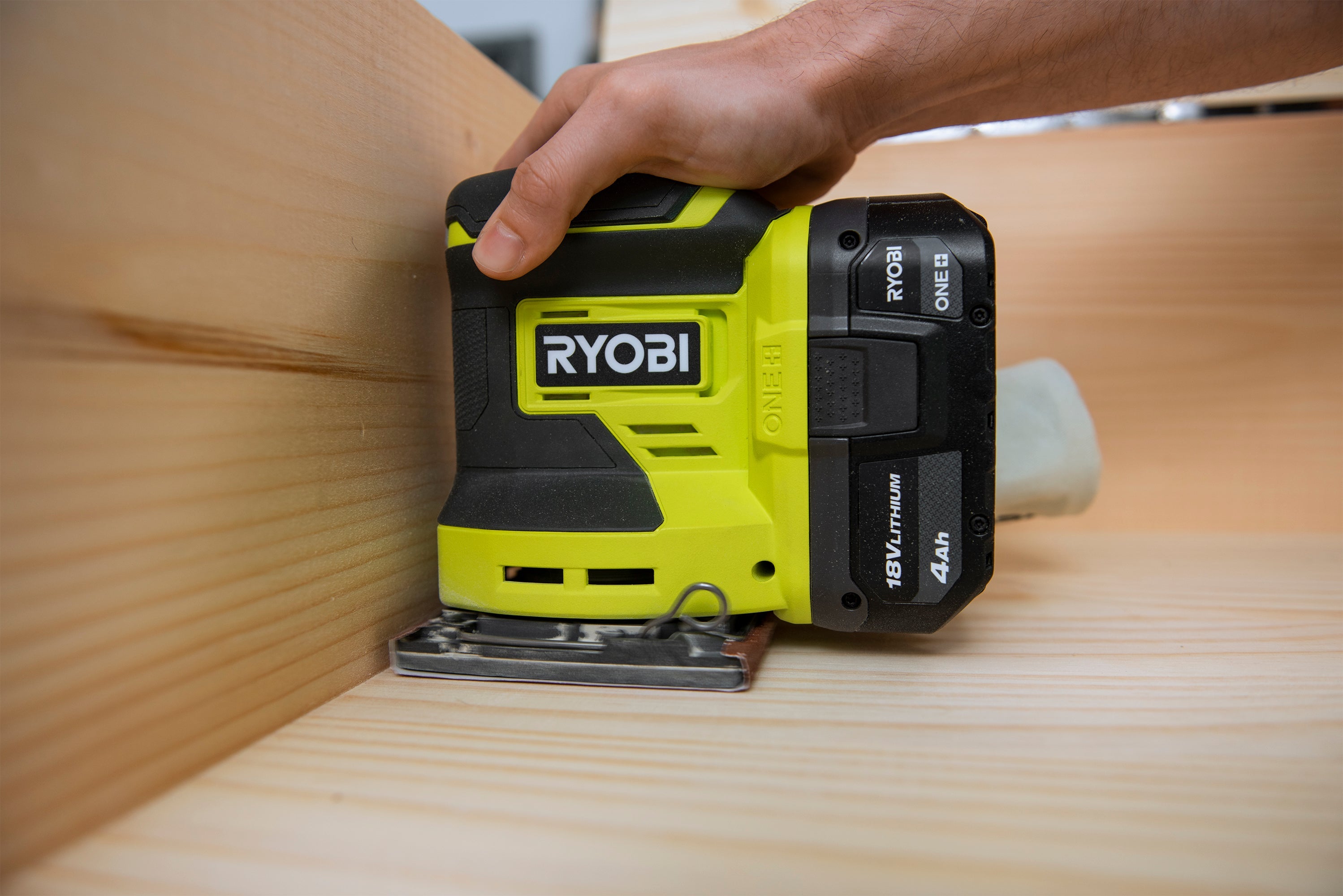 18V ONE+ 1/4 SHEET SANDER KIT Image 7