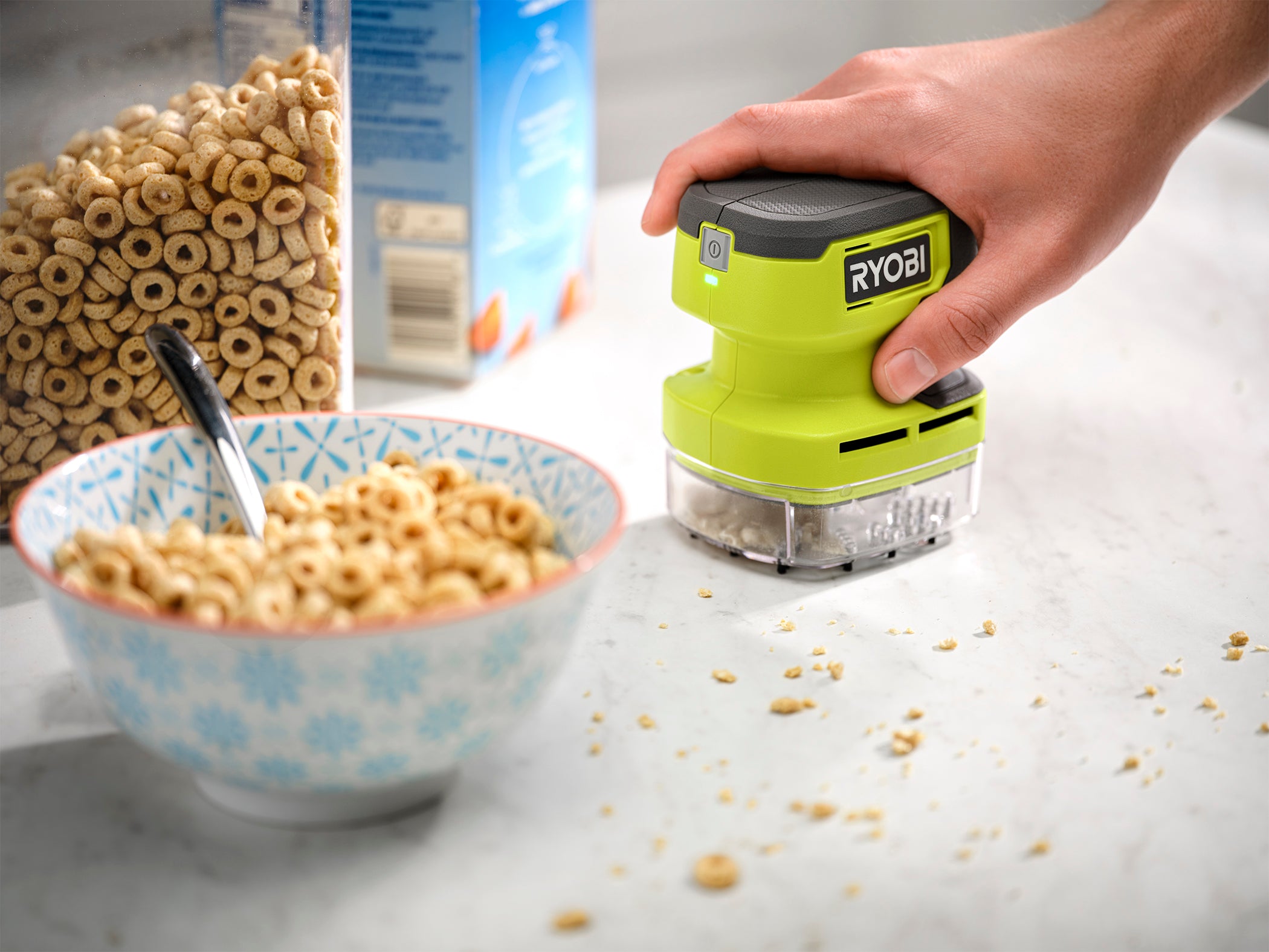 USB LITHIUM DESKTOP VACUUM KIT – RYOBI Tools Canada