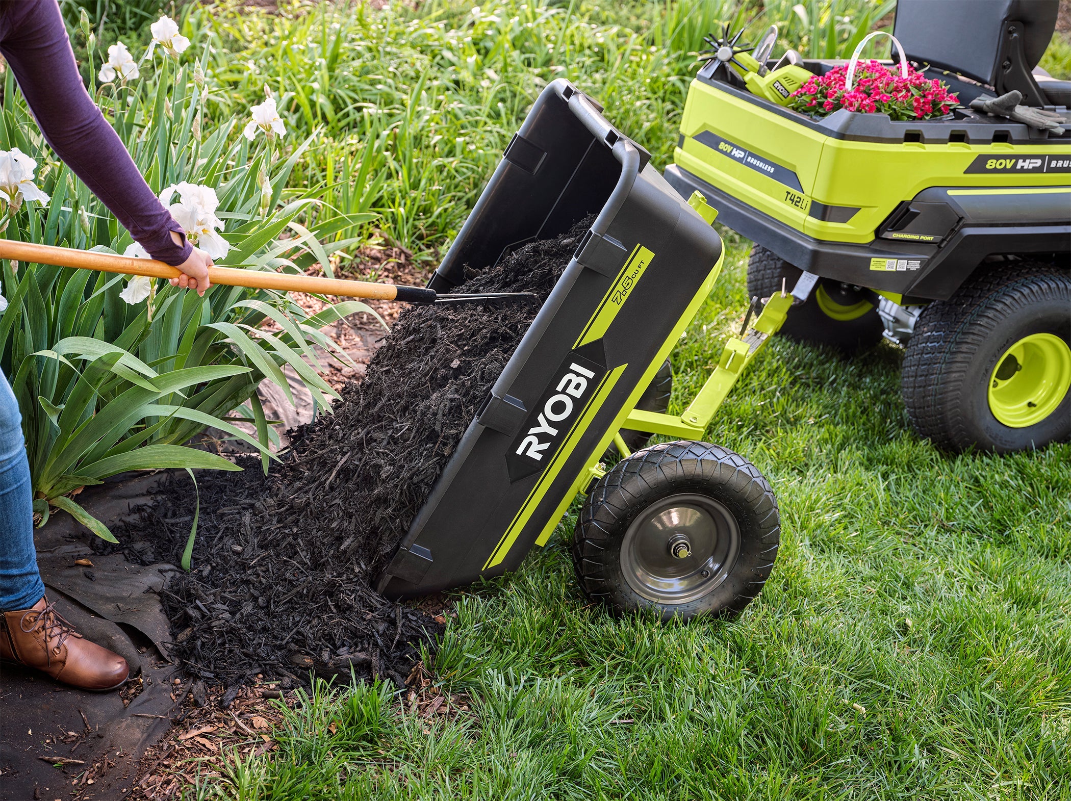 TOW-BEHIND DUMP CART Image 6