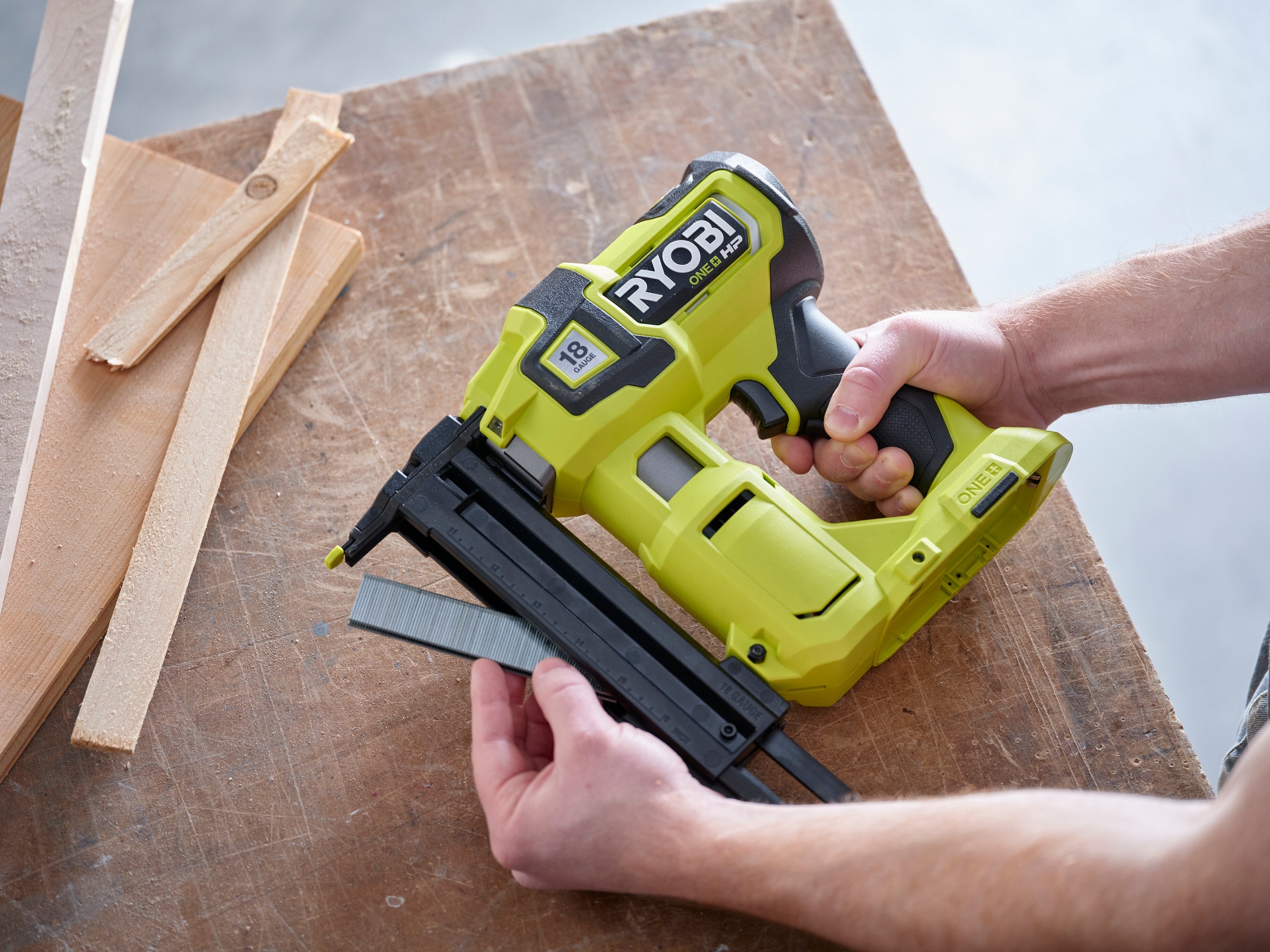 18V ONE+ HP Brushless 18-Gauge Narrow Crown Stapler