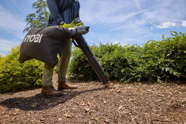 2-in-1 Vacuuming and Mulching Function