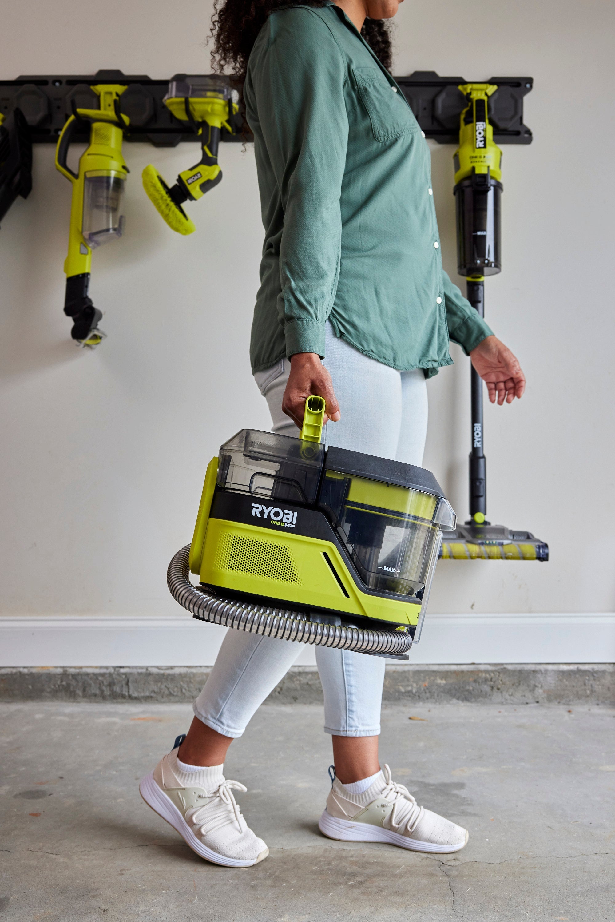 18V ONE+ HP SWIFTCLEAN MID-SIZE SPOT CLEANER Image 12