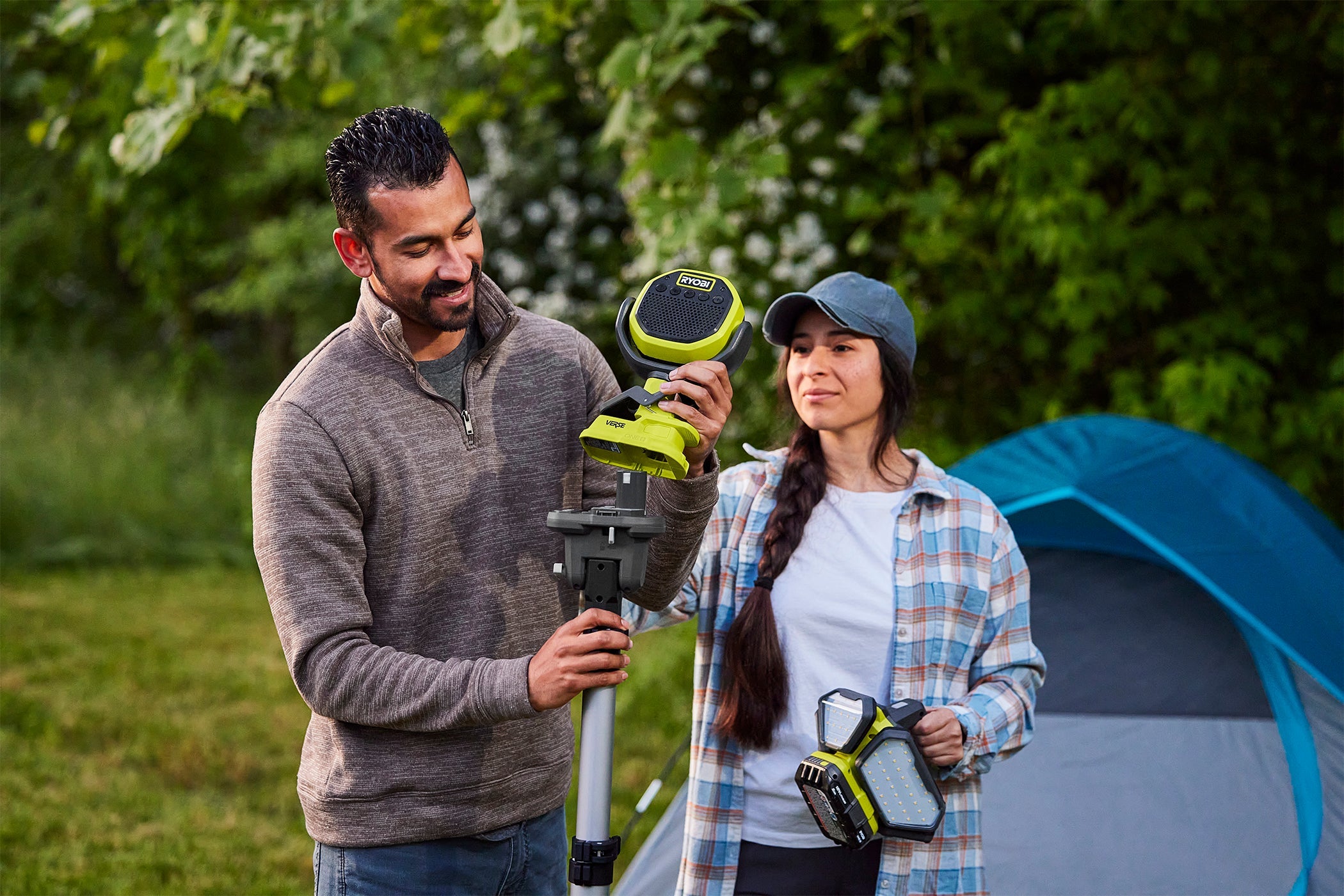 TRIPOWER TRIPOD LED LIGHT – RYOBI Tools Canada