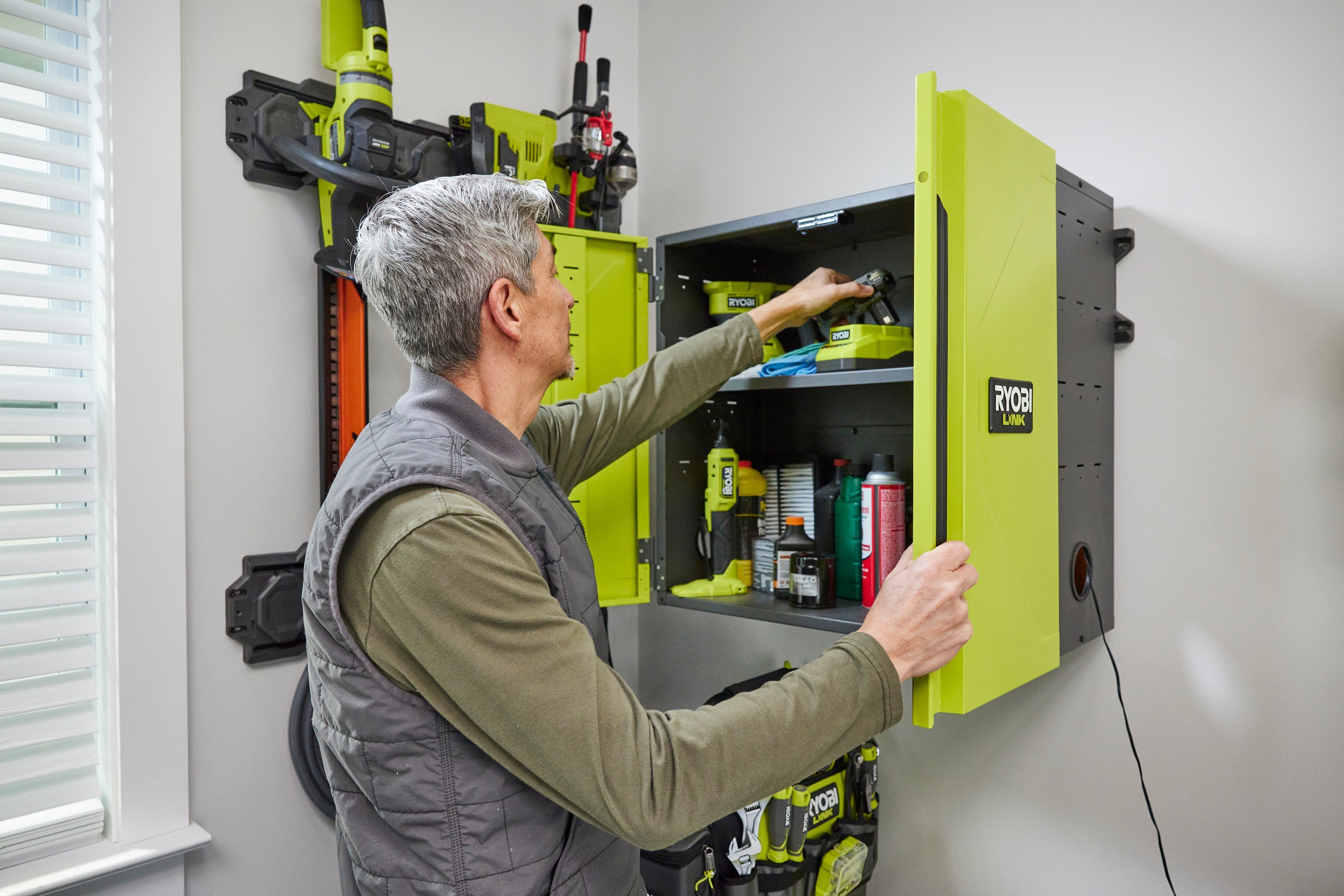 LINK WALL MOUNTED CABINET Image 10