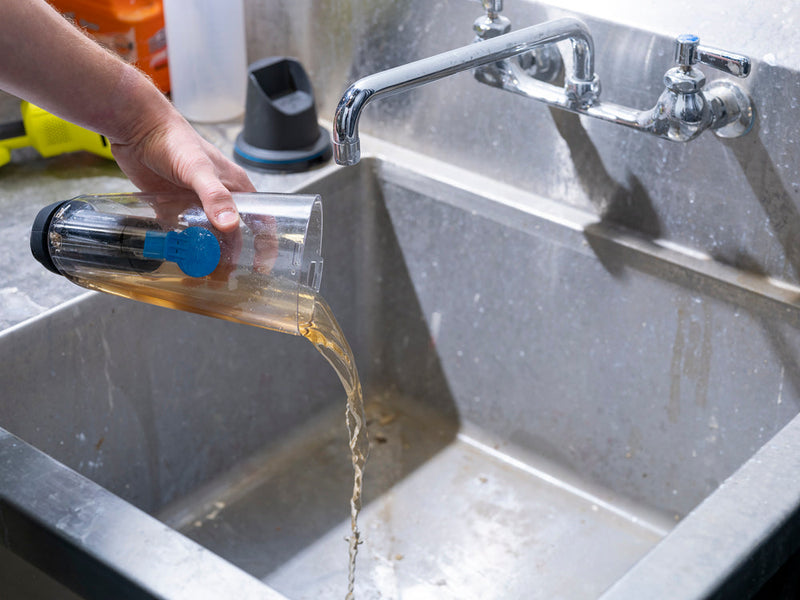 Easy to Empty Dust Cup